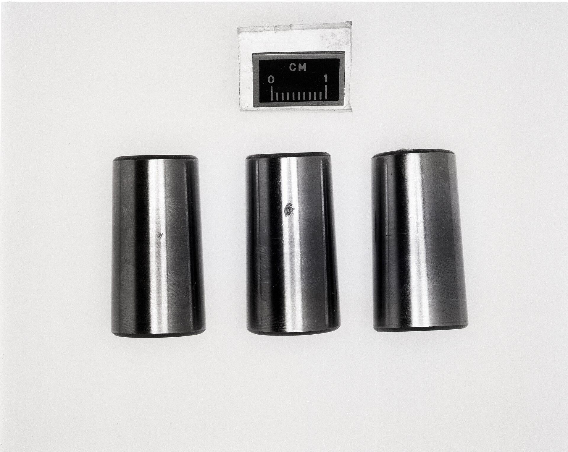 Tapered roller bearings for vehicle wheels